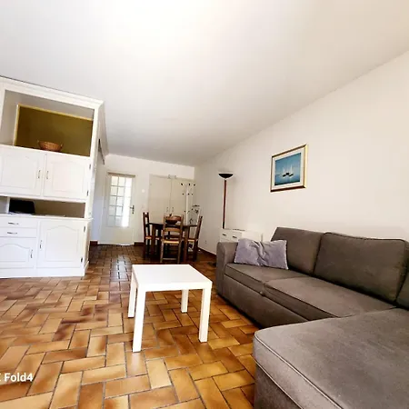Proche Mer A Saint-raphael Yourhostehelper *